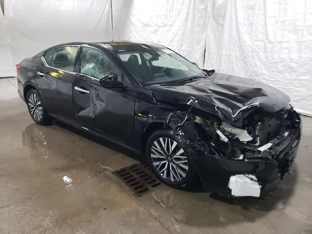 1N4BL4DV3RN431869 2024 2024 Nissan Altima- SV 4