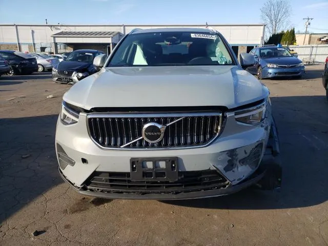 YV4L12UK1R2233367 2024 2024 Volvo XC40- Core 5