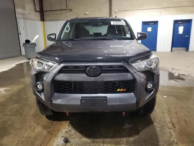 JTEMU5JR7P6124916 2023 2023 Toyota 4runner- SE 5