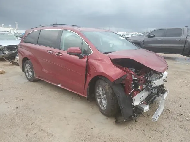 5TDYRKEC5RS188242 2024 2024 Toyota Sienna- Xle 4