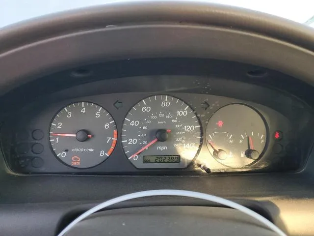 1YVGF22C525277646 2002 2002 Mazda 626- LX 9