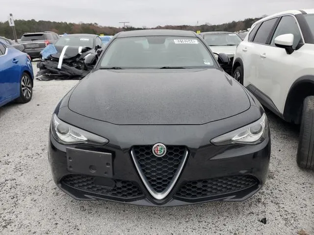 ZARFAEDN5H7552497 2017 2017 Alfa Romeo Giulia- Q4 5