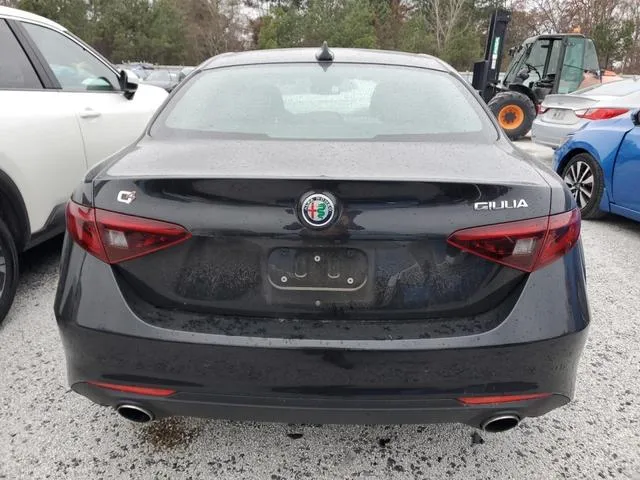 ZARFAEDN5H7552497 2017 2017 Alfa Romeo Giulia- Q4 6