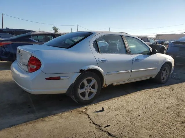 JN1CA31A1YT207304 2000 2000 Nissan Maxima- Gle 3