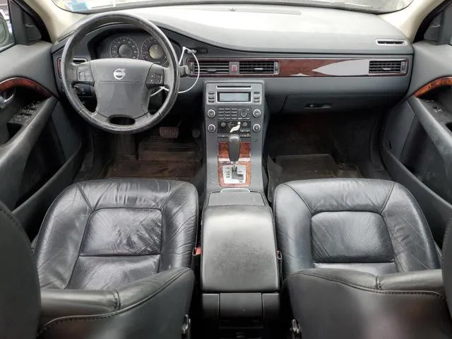 YV1BW982281014595 2008 2008 Volvo V70- 3-2 8