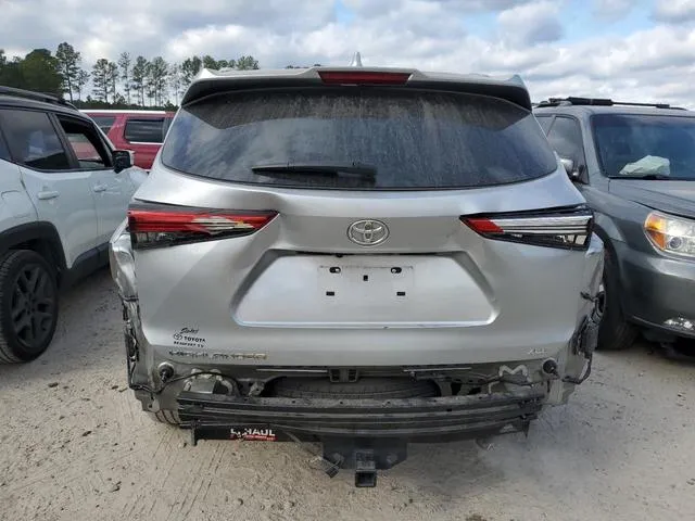 5TDGZRAH5NS099366 2022 2022 Toyota Highlander- Xle 6