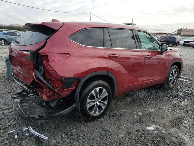 5TDGZRBH6MS528835 2021 2021 Toyota Highlander- Xle 3