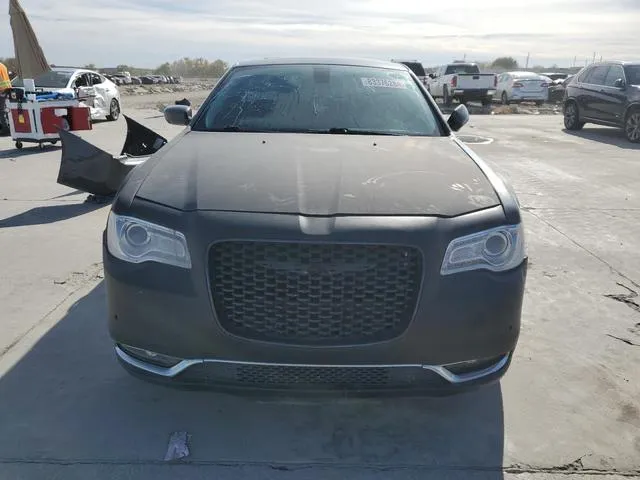 2C3CCAAG3JH256222 2018 2018 Chrysler 300- Touring 5