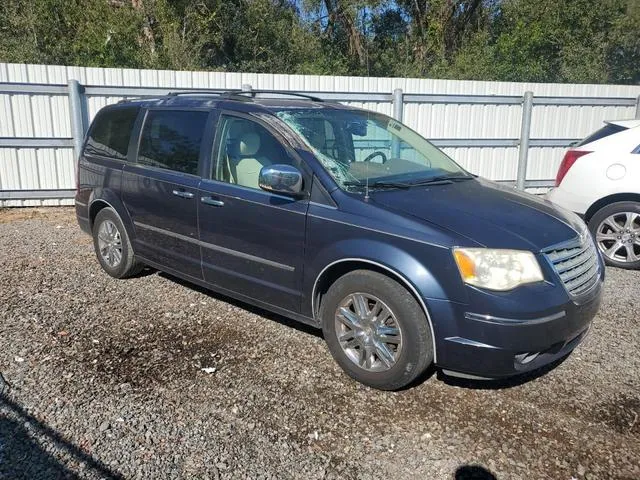 2A8HR64X88R832313 2008 2008 Chrysler Town and Country- Limited 4