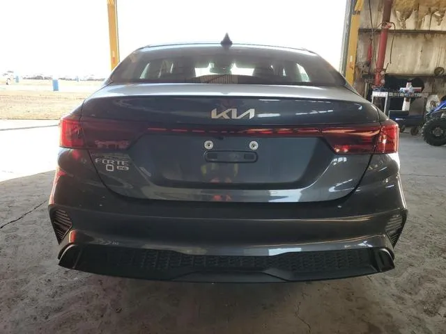 3KPF24AD6RE823226 2024 2024 KIA Forte- LX 6