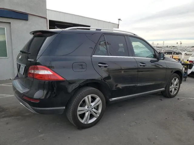 4JGDA2EB3DA192188 2013 2013 Mercedes-Benz ML-Class- 350 Blu 3