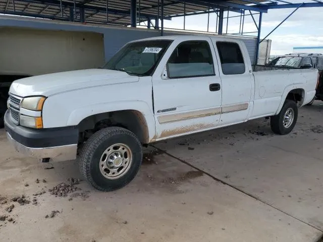 1GCHC29U05E328573 2005 2005 Chevrolet Silverado- C2500 Heav 1