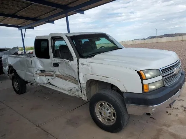 1GCHC29U05E328573 2005 2005 Chevrolet Silverado- C2500 Heav 4