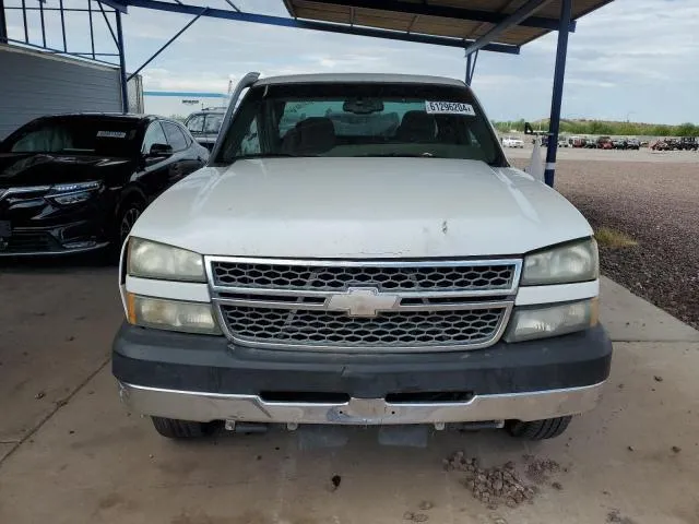 1GCHC29U05E328573 2005 2005 Chevrolet Silverado- C2500 Heav 5