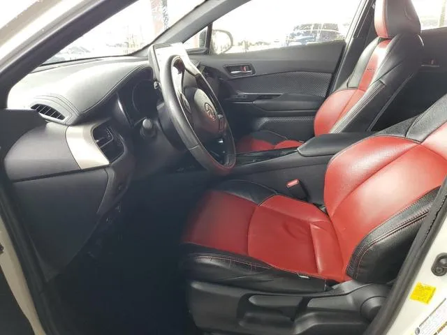 JTNKHMBX6K1037596 2019 2019 Toyota C-HR- Xle 7