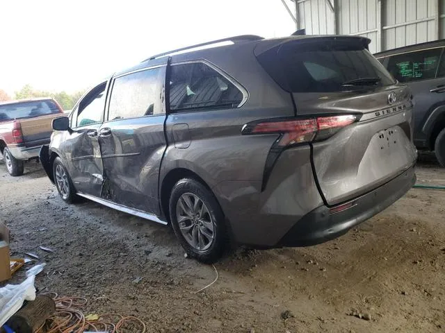 5TDYRKEC5MS037300 2021 2021 Toyota Sienna- Xle 2