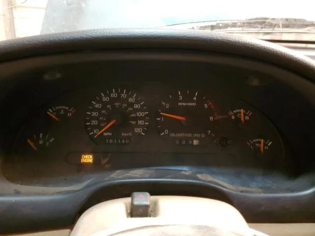 1FALP4049TF152546 1996 1996 Ford Mustang 9