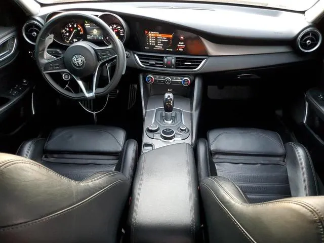 ZARFAMBN3K7621238 2019 2019 Alfa Romeo Giulia- TI 8