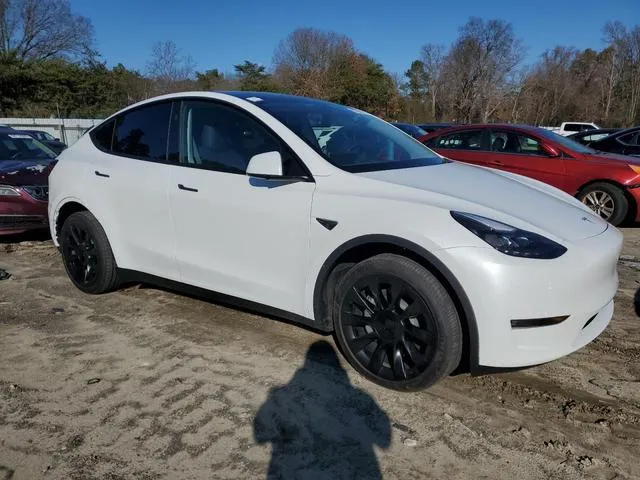 7SAYGAEE0RF160342 2024 2024 Tesla MODEL Y 4