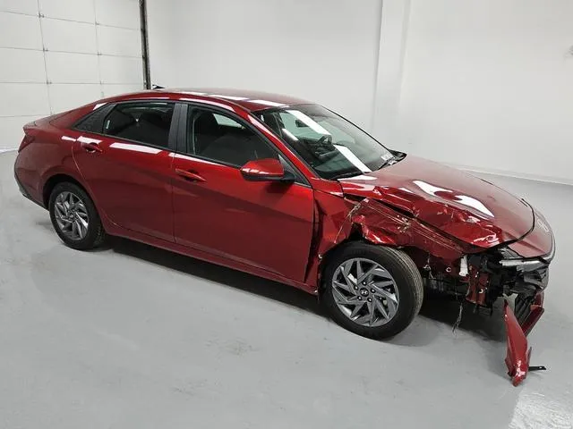 KMHLM4DG3RU639345 2024 2024 Hyundai Elantra- Sel 4