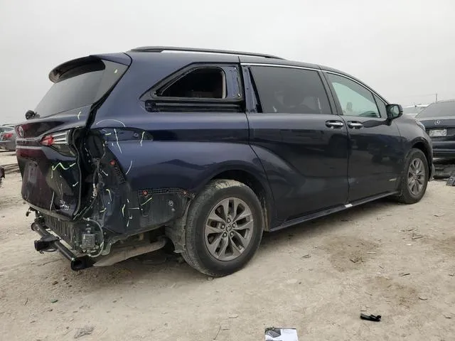 5TDYRKEC1MS060752 2021 2021 Toyota Sienna- Xle 3