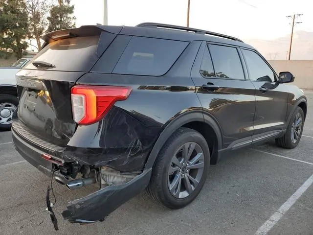 1FMSK7DH8NGA15982 2022 2022 Ford Explorer- Xlt 3