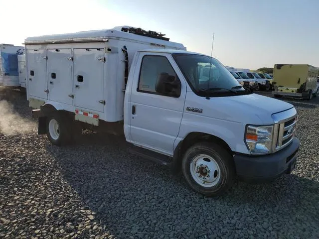 1FDWE3FS4HDC68653 2017 2017 Ford Econoline- E350 Super Duty 4