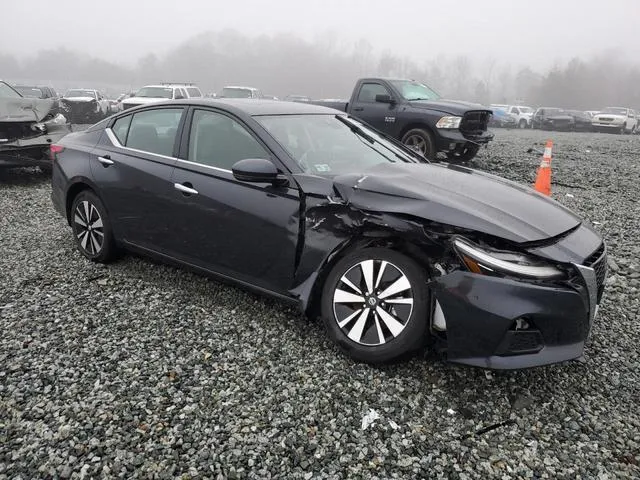 1N4BL4DW6MN343982 2021 2021 Nissan Altima- SV 4