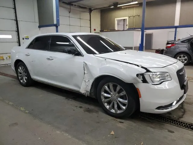 2C3CCARG1GH270827 2016 2016 Chrysler 300- Limited 4