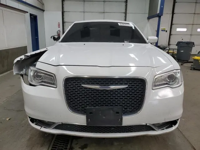 2C3CCARG1GH270827 2016 2016 Chrysler 300- Limited 5