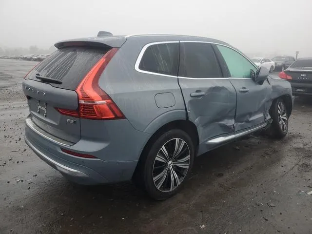 YV4L12RL1N1083987 2022 2022 Volvo XC60- B5 Inscription 3