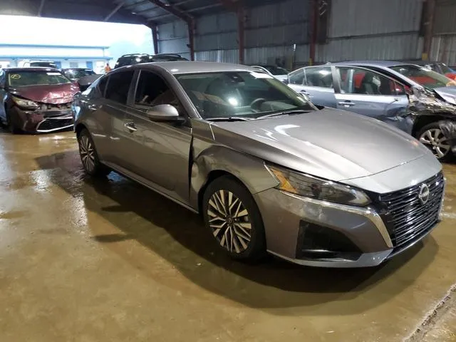 1N4BL4DV2PN317827 2023 2023 Nissan Altima- SV 4