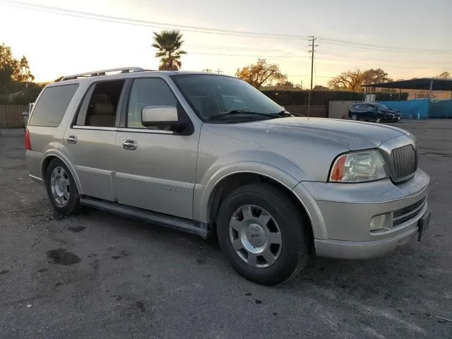 5LMFU27565LJ02977 2005 2005 Lincoln Navigator 4