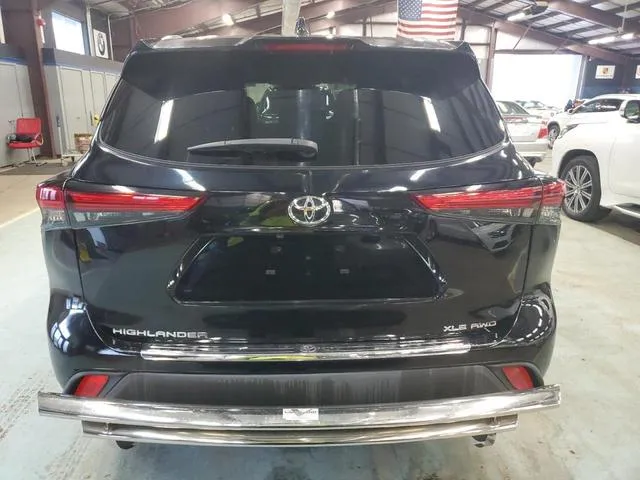 5TDGZRBH6MS533694 2021 2021 Toyota Highlander- Xle 6