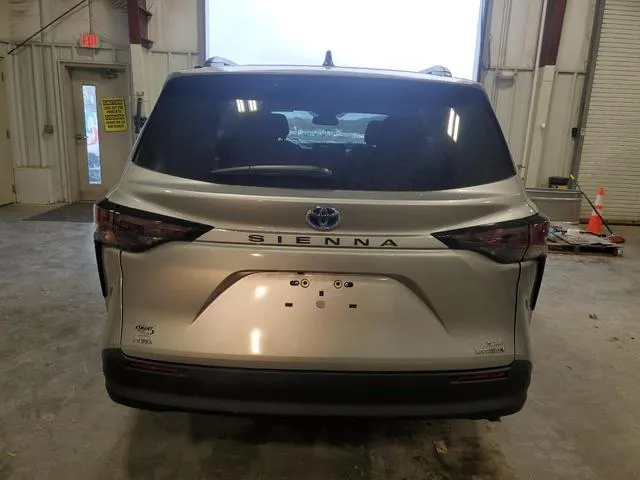 5TDYSKFC7RS151731 2024 2024 Toyota Sienna- Xle 6