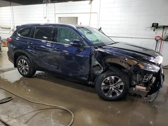 5TDGBRCH7MS517166 2021 2021 Toyota Highlander- Hybrid Xle 4