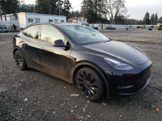 5YJYGDEFXMF276843 2021 2021 Tesla MODEL Y 4