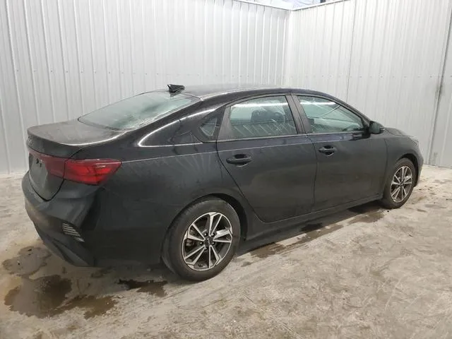 3KPF24AD7PE517584 2023 2023 KIA Forte- LX 3