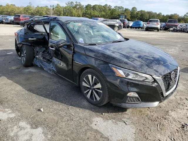 1N4BL4DV1MN365623 2021 2021 Nissan Altima- SV 4