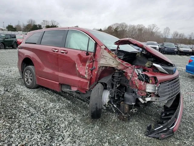 5TDYRKECXPS176391 2023 2023 Toyota Sienna- Xle 4