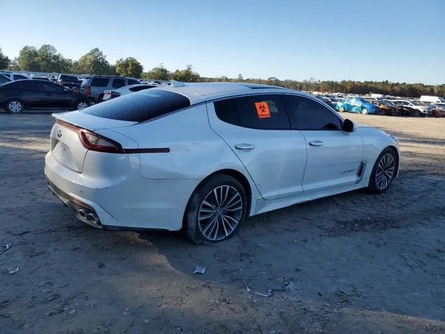 KNAE25LA8J6011454 2018 2018 KIA Stinger- Premium 3