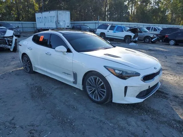 KNAE25LA8J6011454 2018 2018 KIA Stinger- Premium 4