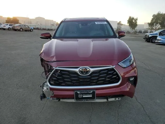 5TDGZRAH2NS092455 2022 2022 Toyota Highlander- Xle 5