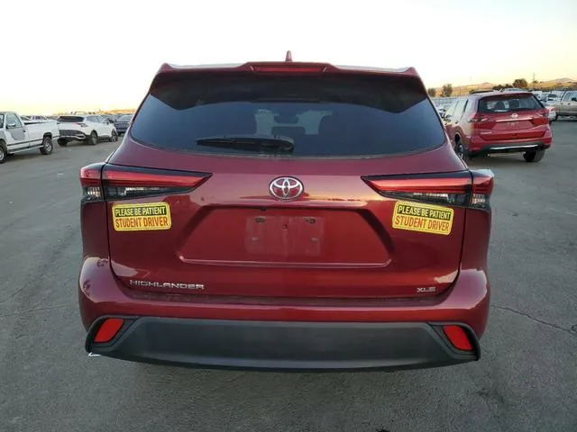 5TDGZRAH2NS092455 2022 2022 Toyota Highlander- Xle 6