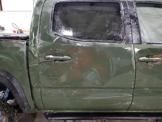 3TYCZ5AN3NT065105 2022 2022 Toyota Tacoma- Double Cab 10