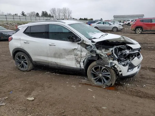 KL4MMGSL9NB146909 2022 2022 Buick Encore- Essence 4