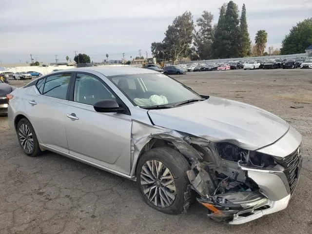 1N4BL4DV9RN391183 2024 2024 Nissan Altima- SV 4