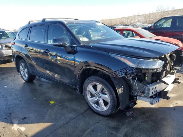 5TDHZRBH9NS231855 2022 2022 Toyota Highlander- Xle 4