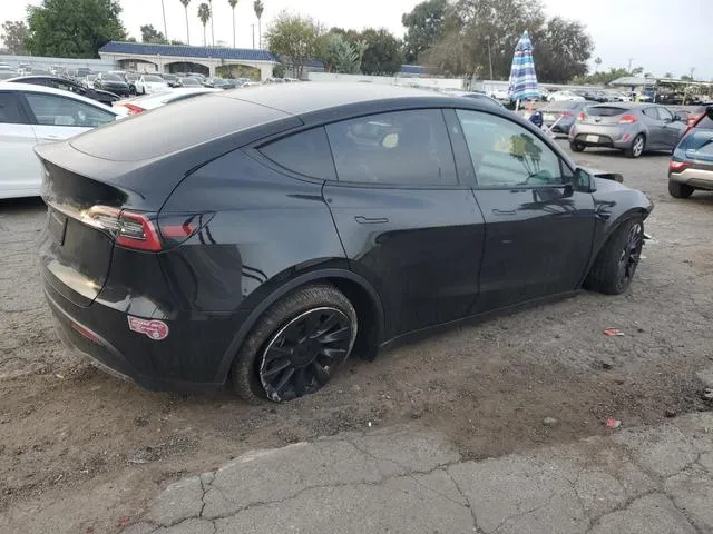 7SAYGDED8RF094440 2024 2024 Tesla MODEL Y 3