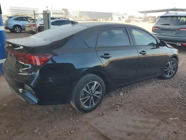 3KPF24AD7PE510084 2023 2023 KIA Forte- LX 3